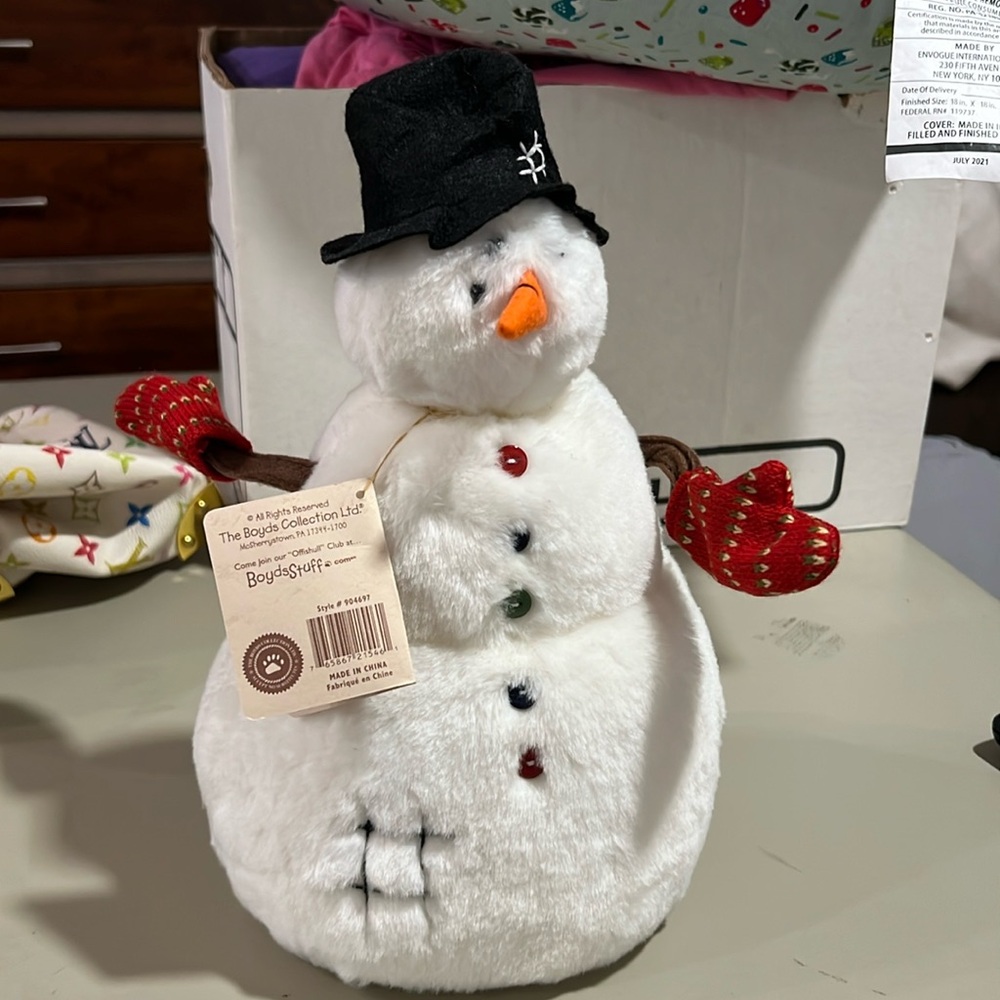 Boyd’s Bears Mr. Winter snowman
